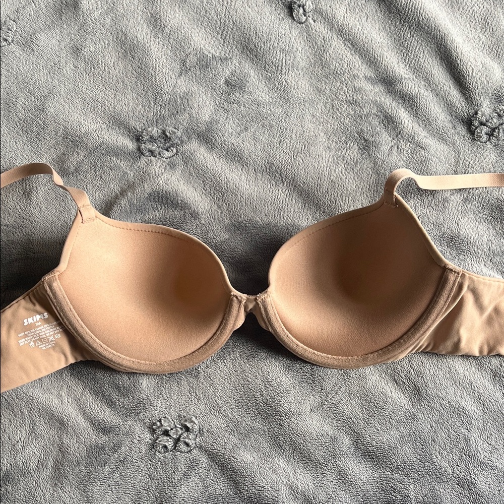 Skims Bra - Picture 3 of 3